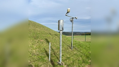 Niederschlags- und Temperaturmessung an der Wetterstation Beverungen-Drenke (Foto: Frank Matthias)